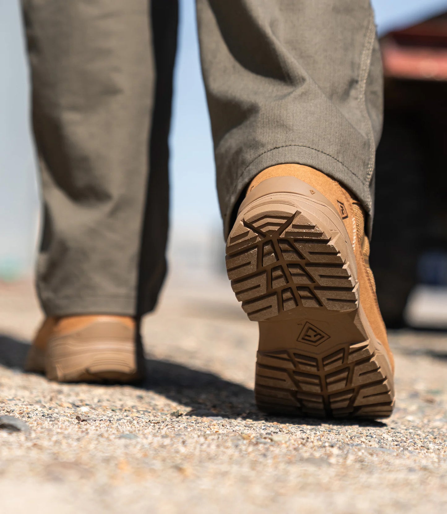 נעליים טקטיות מדגם Men's 5" Operator Mid Boots - חום מדבר